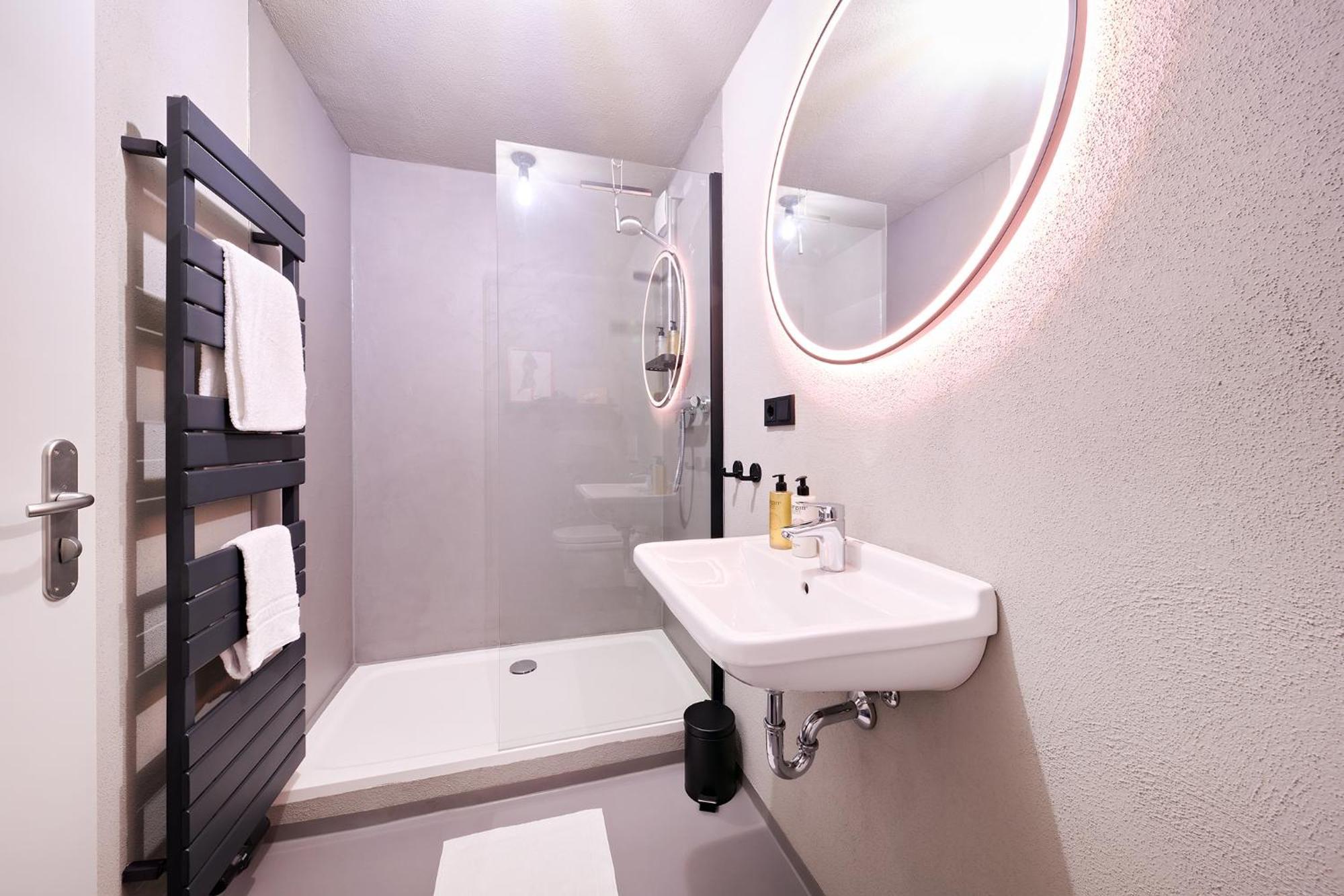Appartamento Xzllenz Kueche Bad S-Bahn Parken Smart-Tv Wellbeing Neunkirchen am Sand Esterno foto
